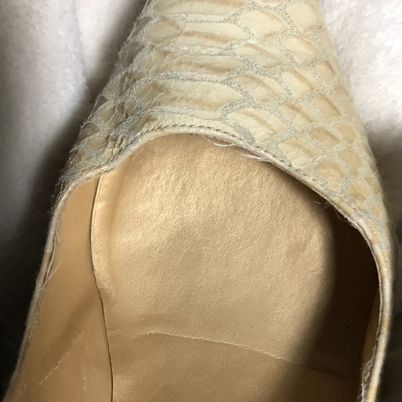 Sale— BOGO. Stuart Weitzman Snake Print Leather Stilettos. - Picture 7 of 8